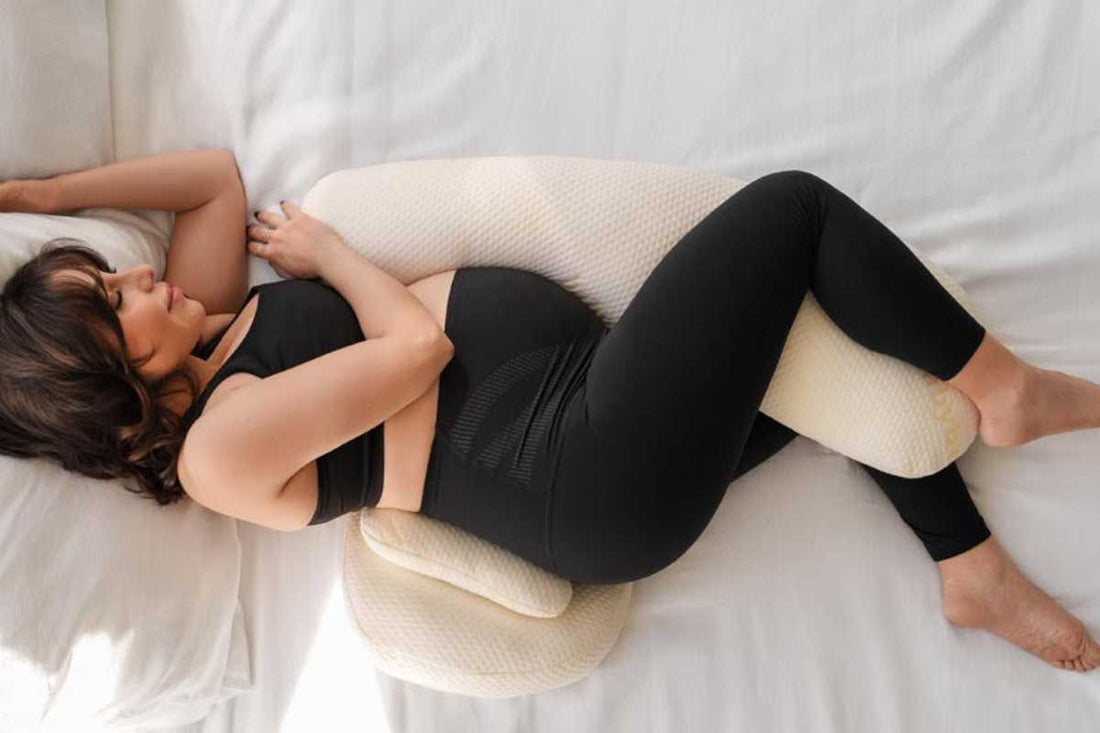 Pourquoi mettre un oreiller entre les jambes pendant la grossesse ?